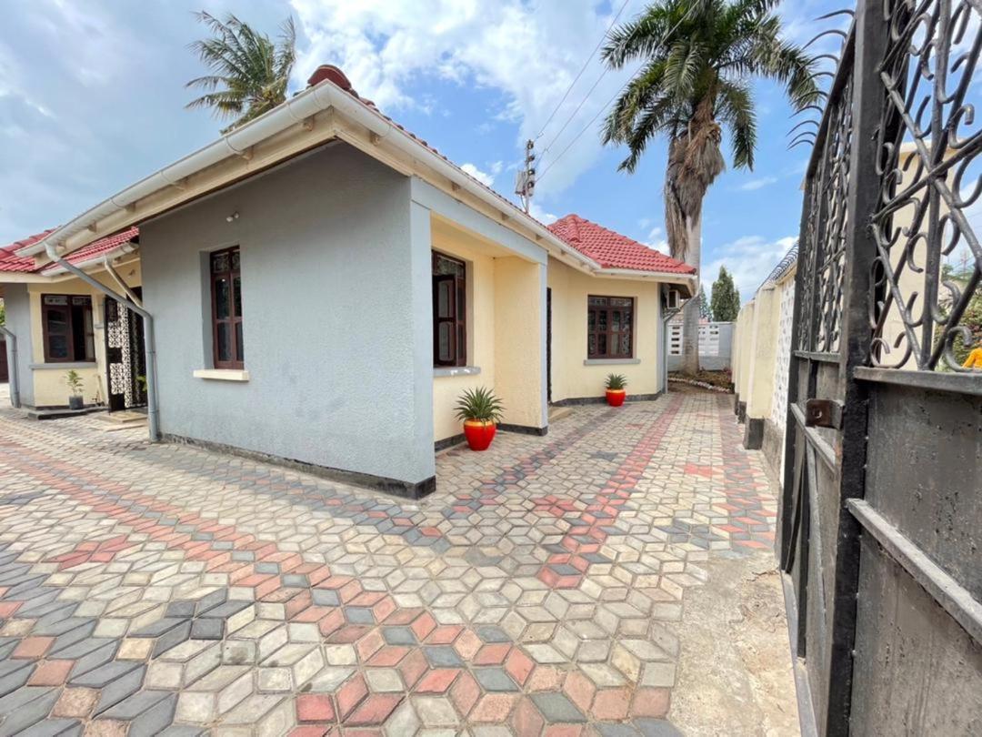 Silent Home Dar es Salaam Eksteriør billede